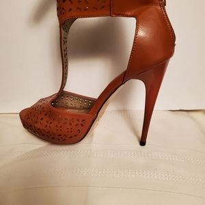 New Liuchiny cognac T Strap stiletto heel size 10